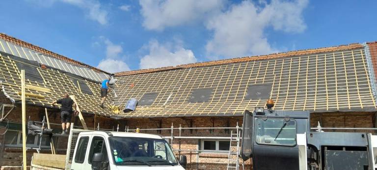 reffection-totale-nouvelle-toiture-corps-de-ferme-hazebrouck-par-entreprise-lenglet-bruno